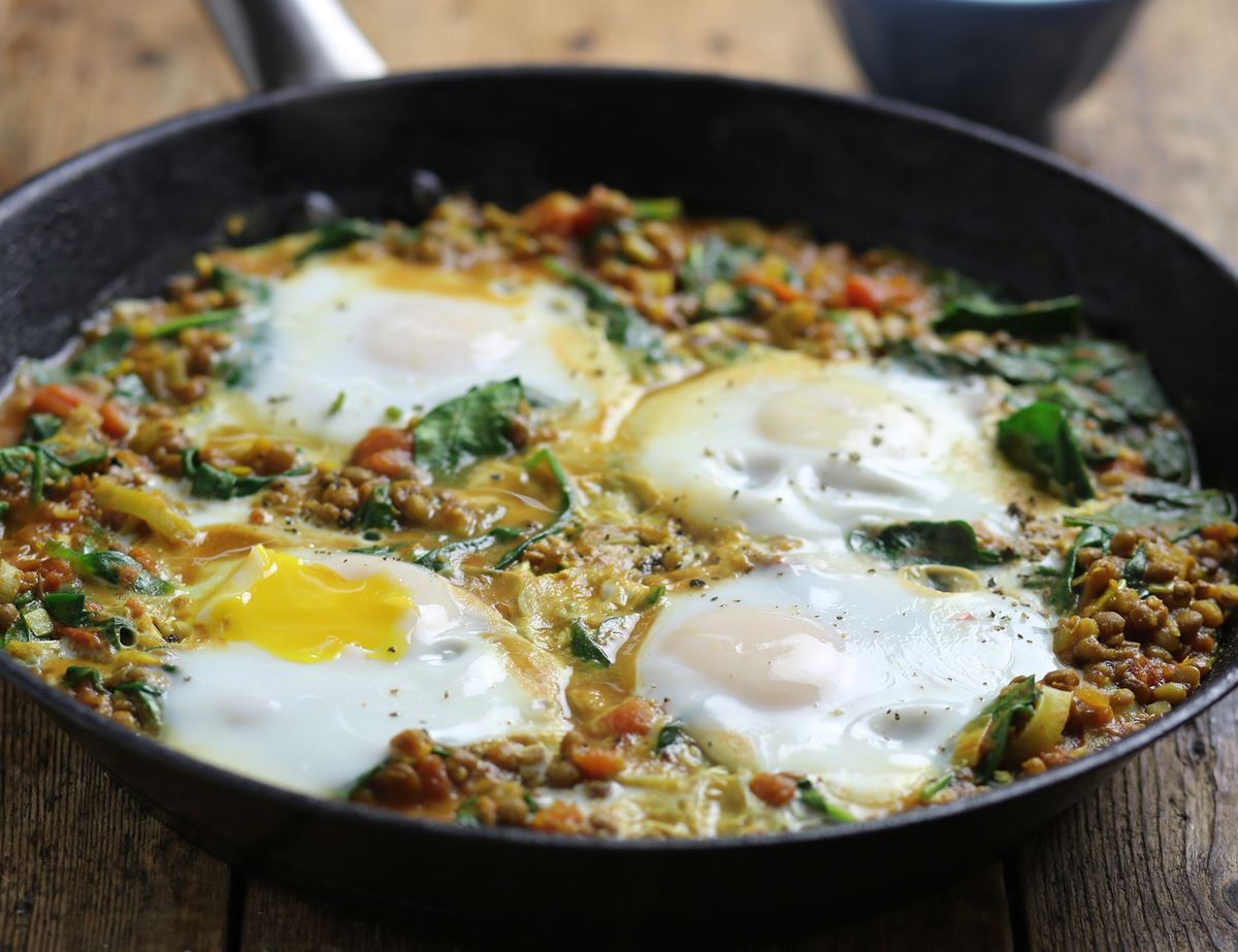 Persian Eggs with Spinach & Lentils