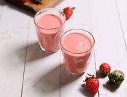 Strawberry, Rhubarb & Coconut Smoothie