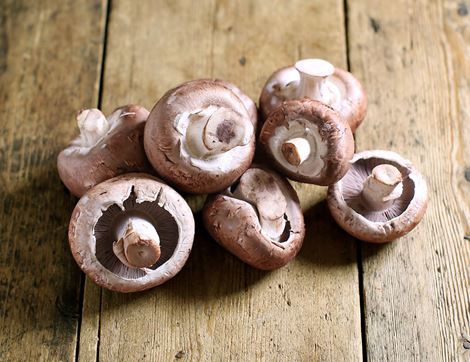 organic chestnut mushrooms