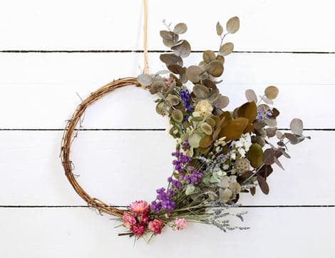 Christmas Willow Wreath Kit image thumbnail
