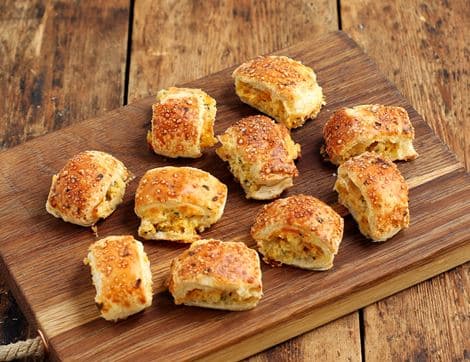 Cheddar & Chive Dinky Rolls, B Corp, Non-Organic image thumbnail