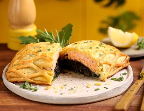 Wild Salmon En Croûte image thumbnail