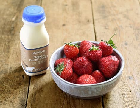 English Strawberries & Cream Bundle