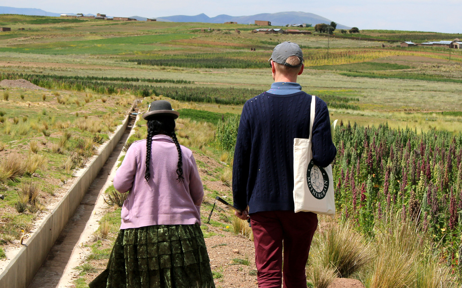 Quinola speak to local farmers