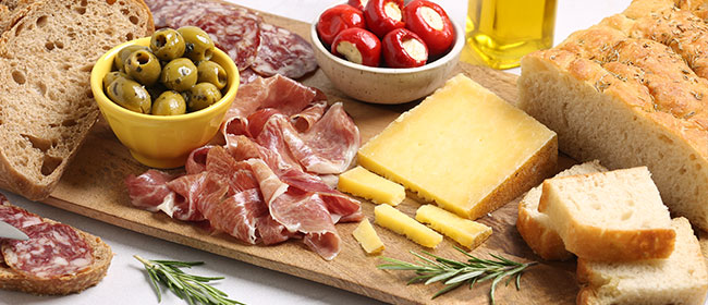 Save on organic picnic food