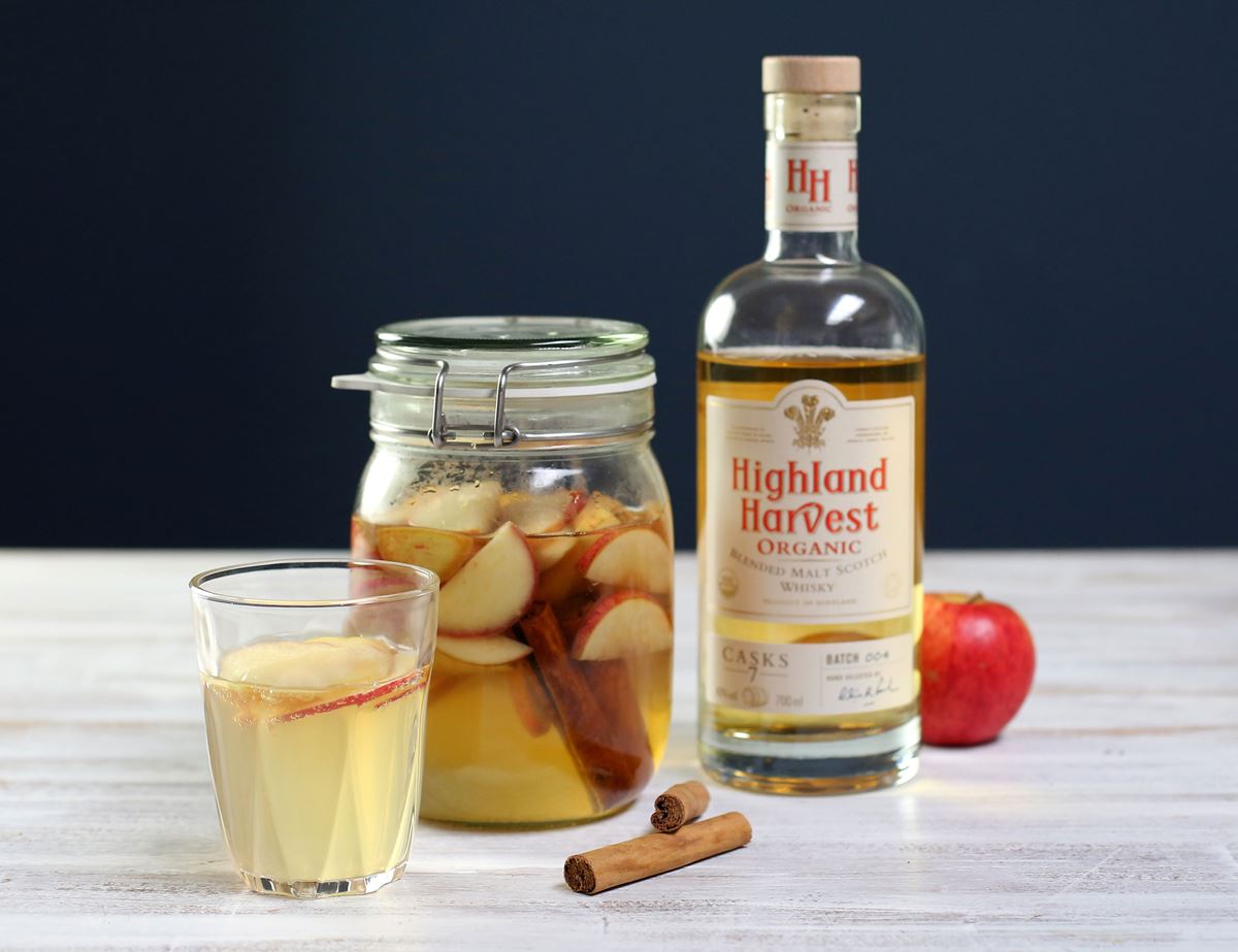 Apple & Cinnamon Infused Whisky