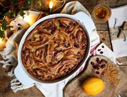 Tear & Share Spelt Buns with Cranberry & Orange 