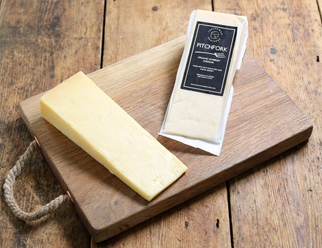 Pitchfork Cheddar, Organic, Trethowan's Dairy (200g)