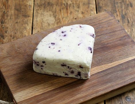 organic white wtilton with blueberries cropwell bishop
