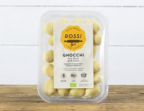 organic gnocchi with pesto rossi