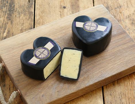 Black Truffle Vintage Cheddar Heart, Organic, Godminster (200g)