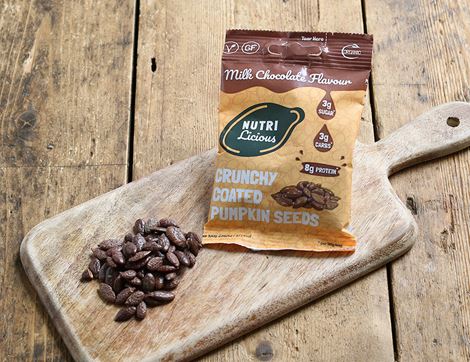 Crunchy Milk Chocolate Flavoured Pumpkin Seeds, Organic, Nutrilicious (30g)