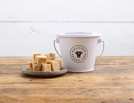 salted & toasted macadamia buttermilk fudge daylesford