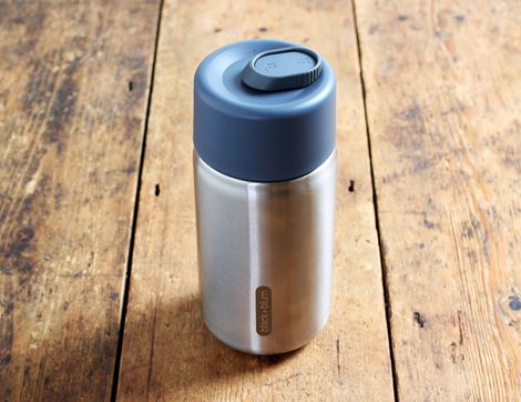 stainless steel insulated travel cup slate black & blum