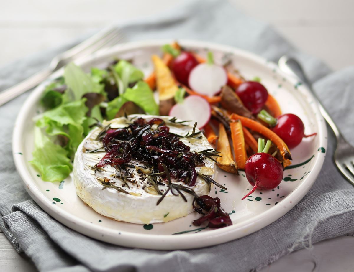 Garlic Studded Brie Fondue with Roast Veg Dunkers