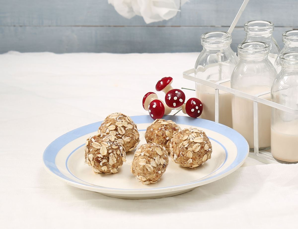 Oatmeal Cookie Truffles