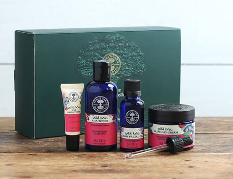 Wild Rose Natural Glow Christmas Set Neals Yard Remedies