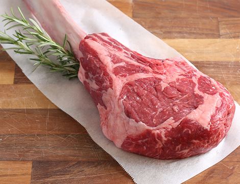 32 day aged tomahawk steak non-organic farmison & co