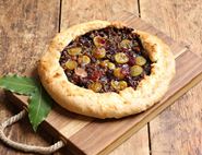 Camembert, Grape & Bacon Tart, Organic, Lodge Farm (800g)