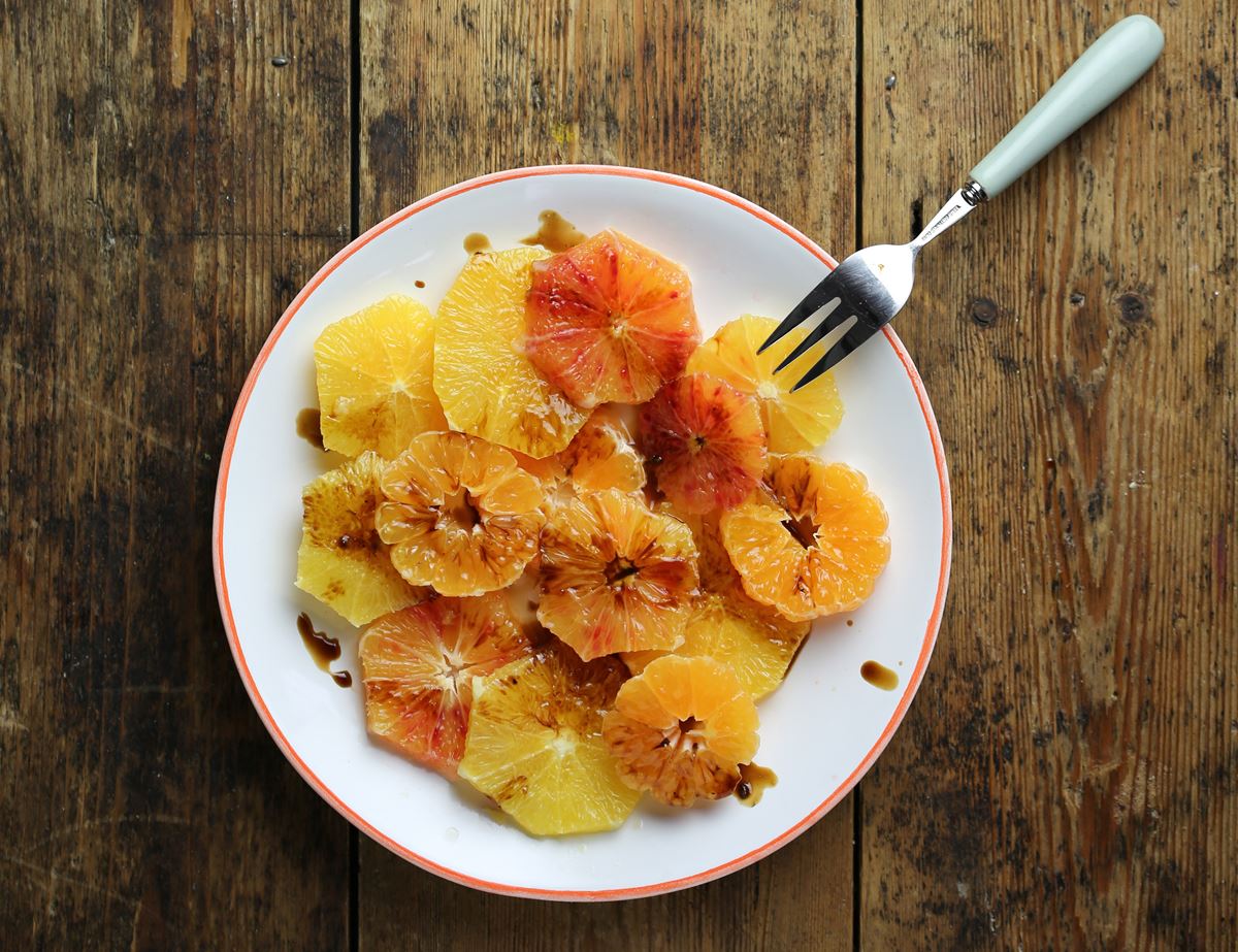 Fresh Oranges with Coconut Cardamom Caramel