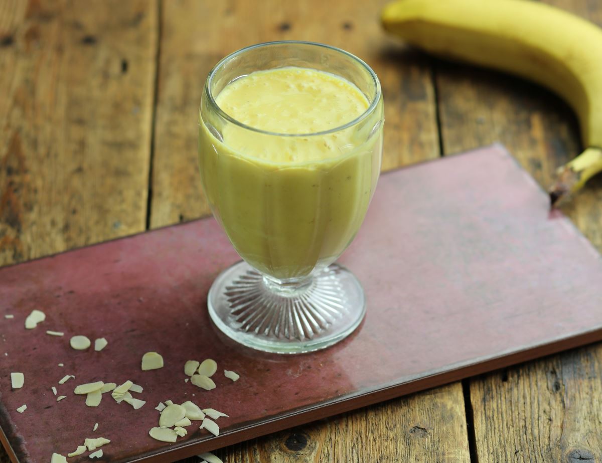 Turmeric & Almond Lassi Smoothie