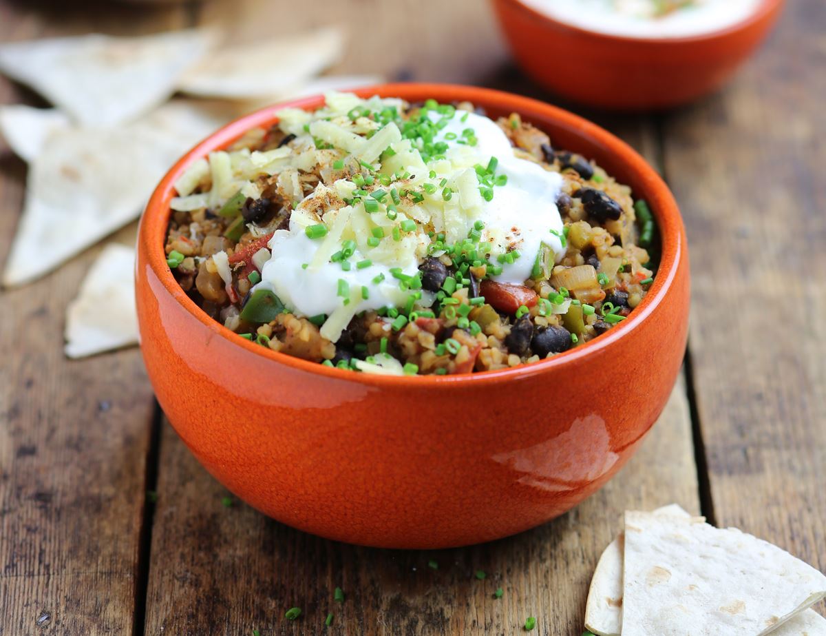 Bulgar Wheat & Black Bean Chilli with Nachos