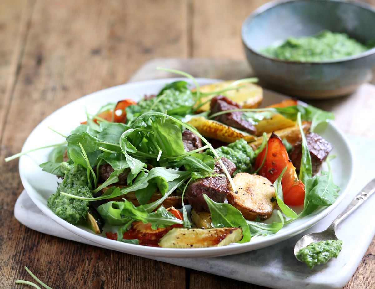 Chunky Steak & Roast Veg Bowl with Spinach, Garlic & Lemon Pesto