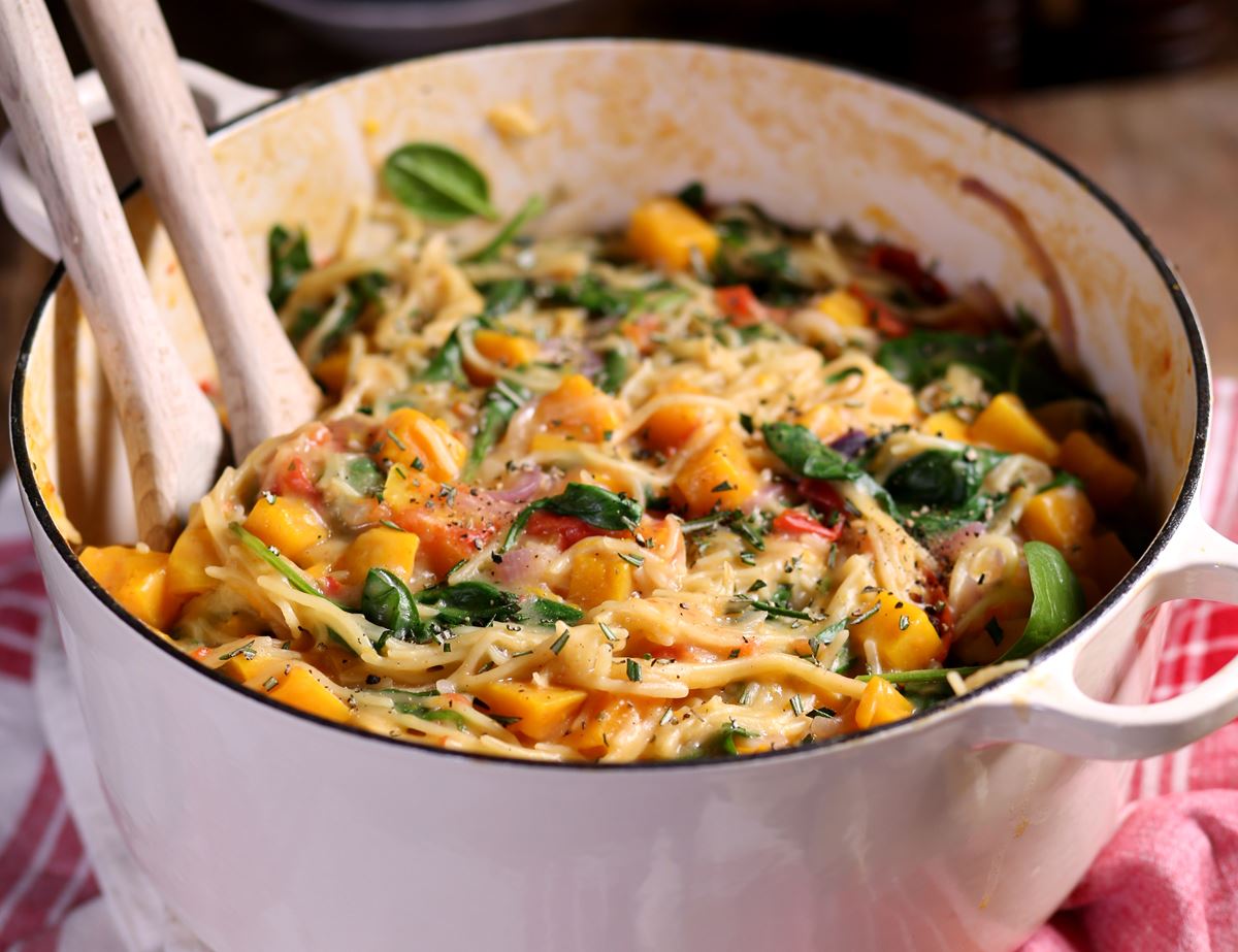 One Pot Squash, Spinach & Rosemary Spaghetti