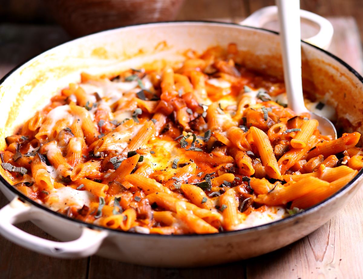 One Pot Melting Mozzarella & Aubergine Pasta