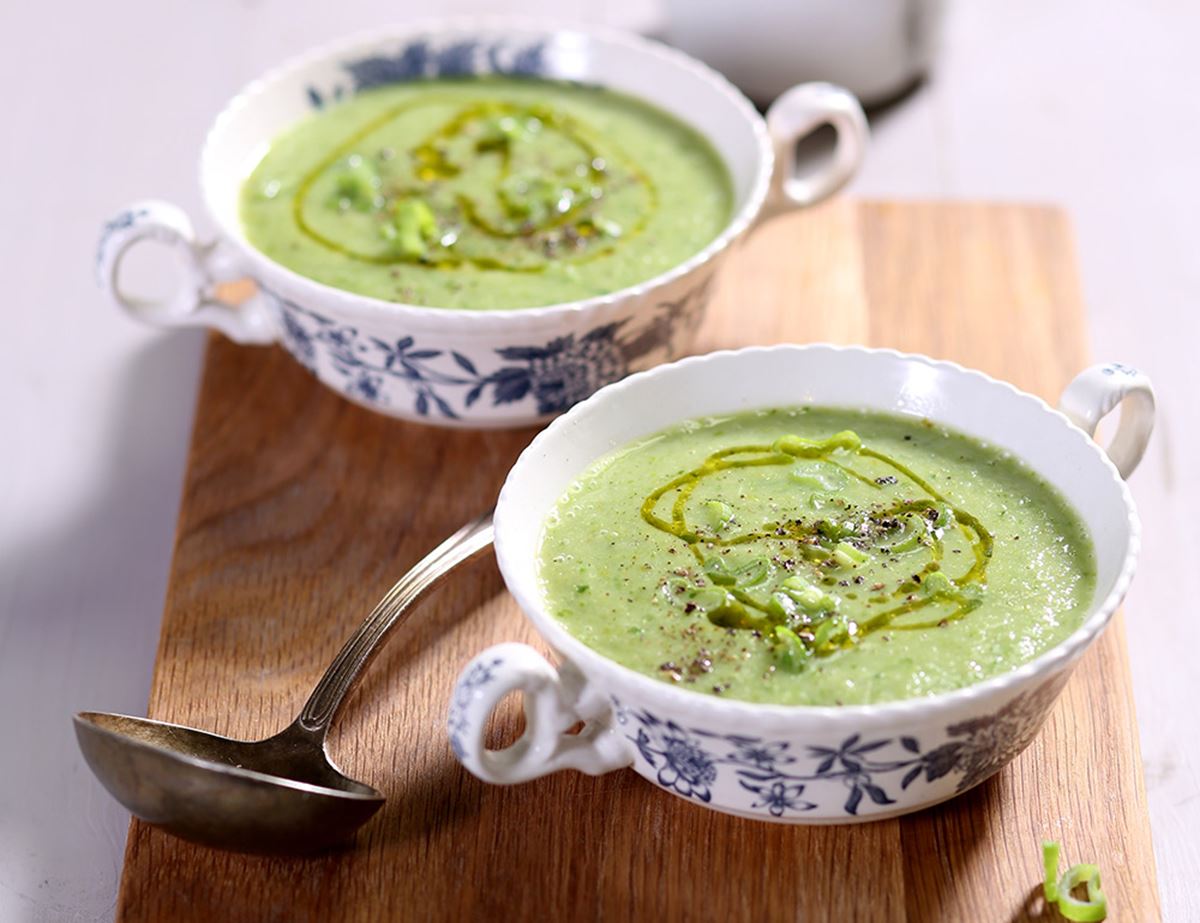 Fresh Lettuce, Cucumber & Spring Onion Soup