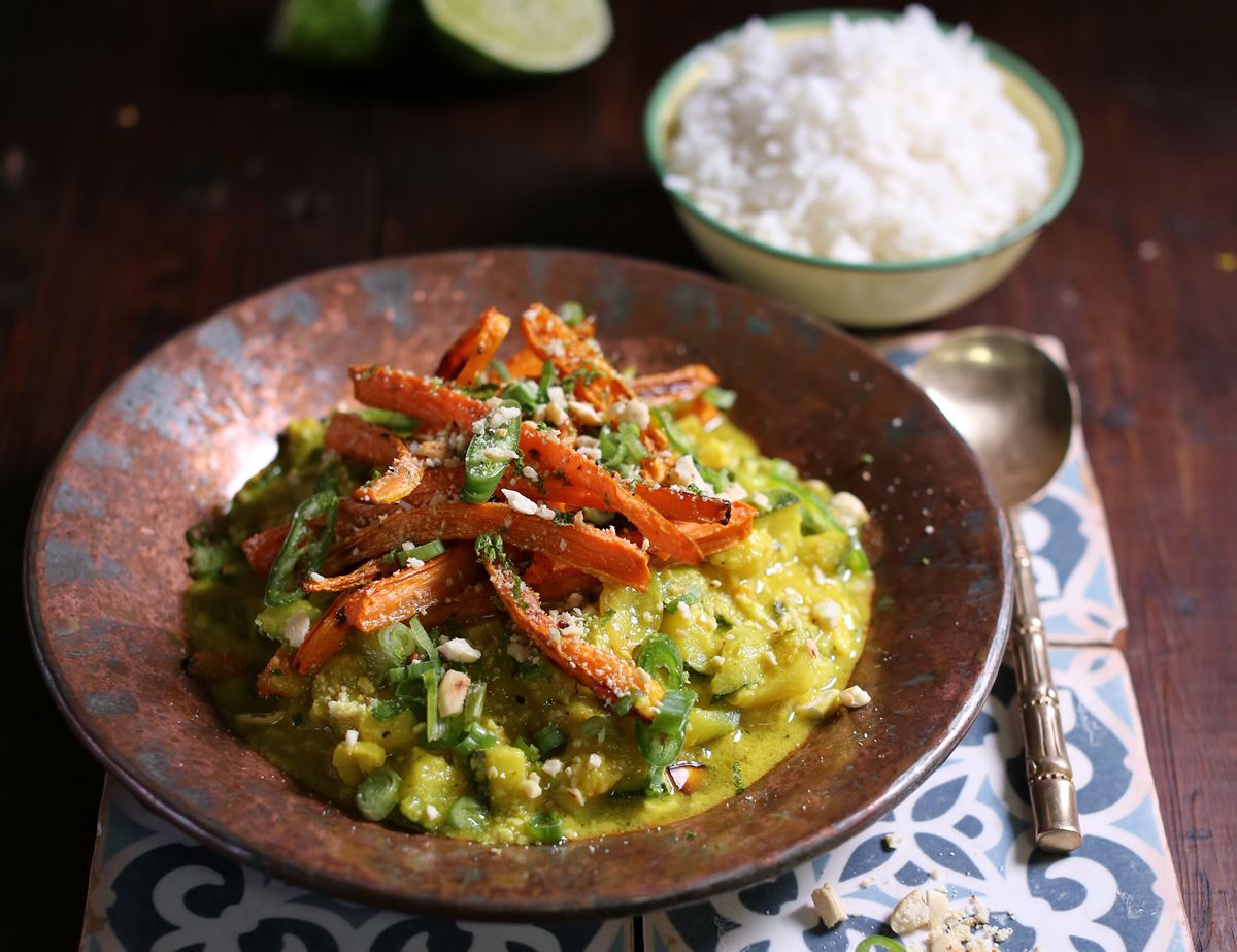 Speedy Fragrant Carrot, Cashew & Ginger Curry