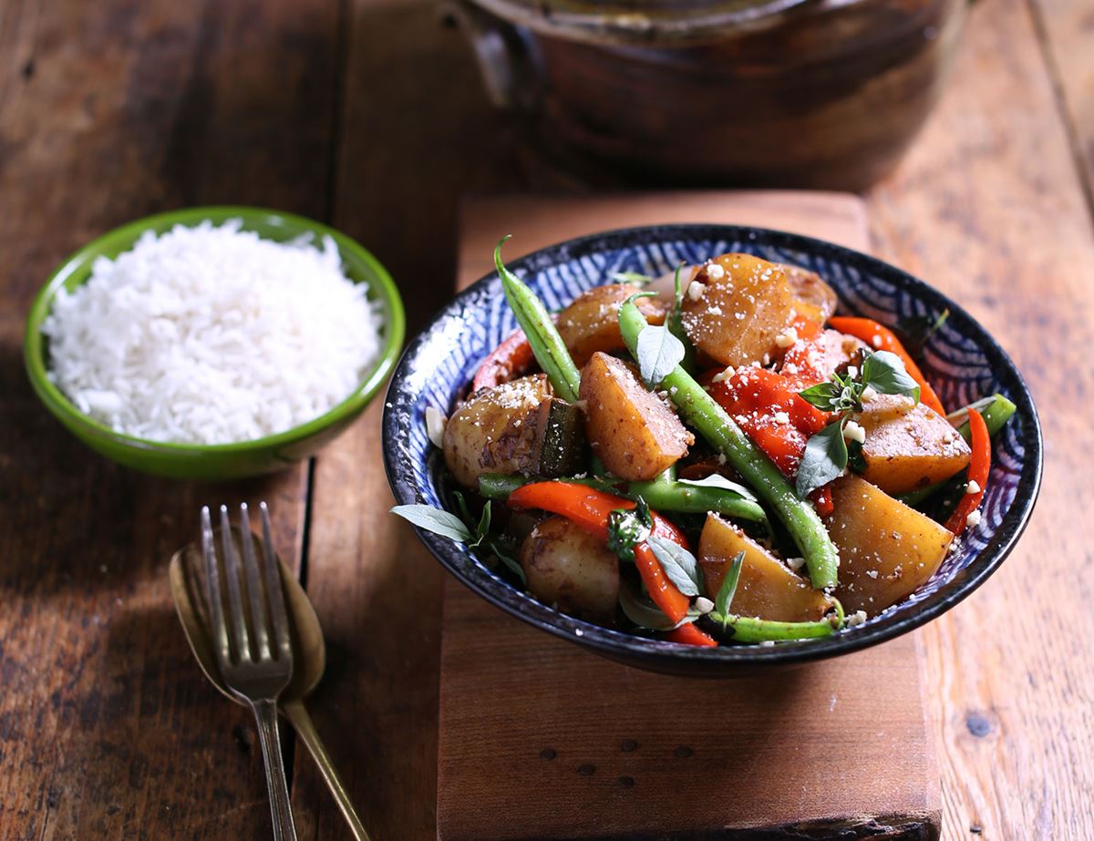 Thai Massaman Vegetable Curry