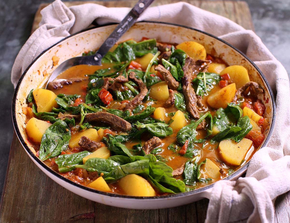 Bombay Spiced Beef, Potato & Spinach Curry