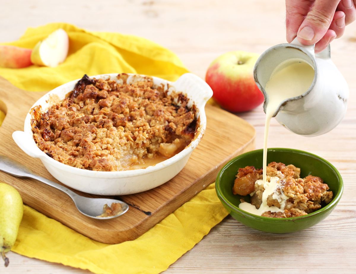 Apple, Pear & White Chocolate Crumble