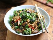 Teriyaki Tenderstem® Broccoli & Mushroom Noodles