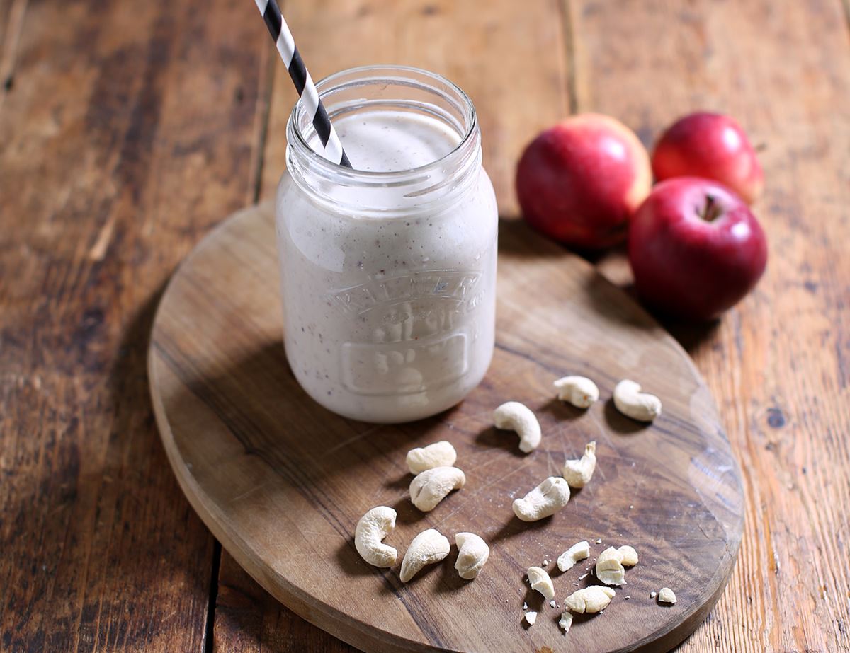 Apple, Oat & Raisin Smoothie