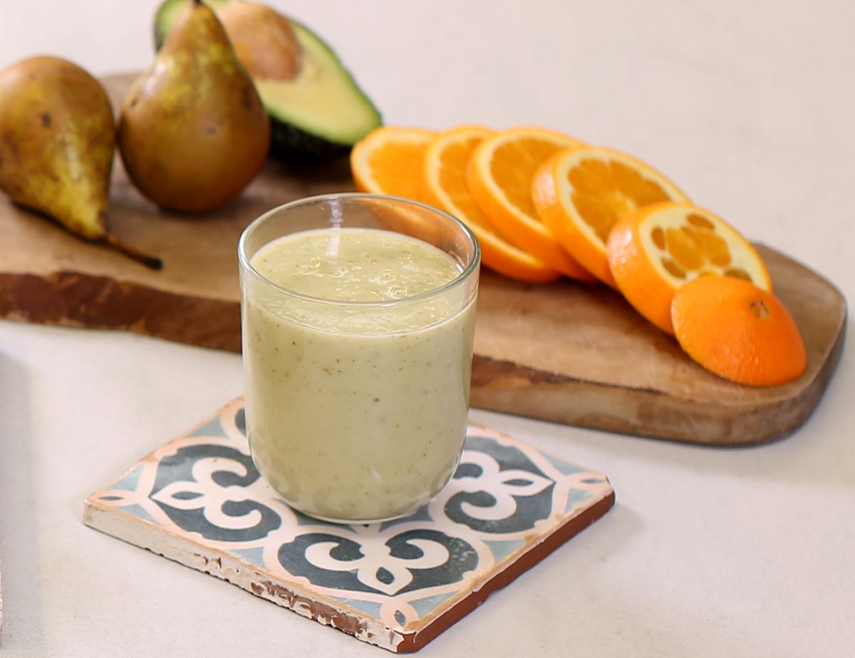 Pear, Avocado & Ginger Thickie Smoothie