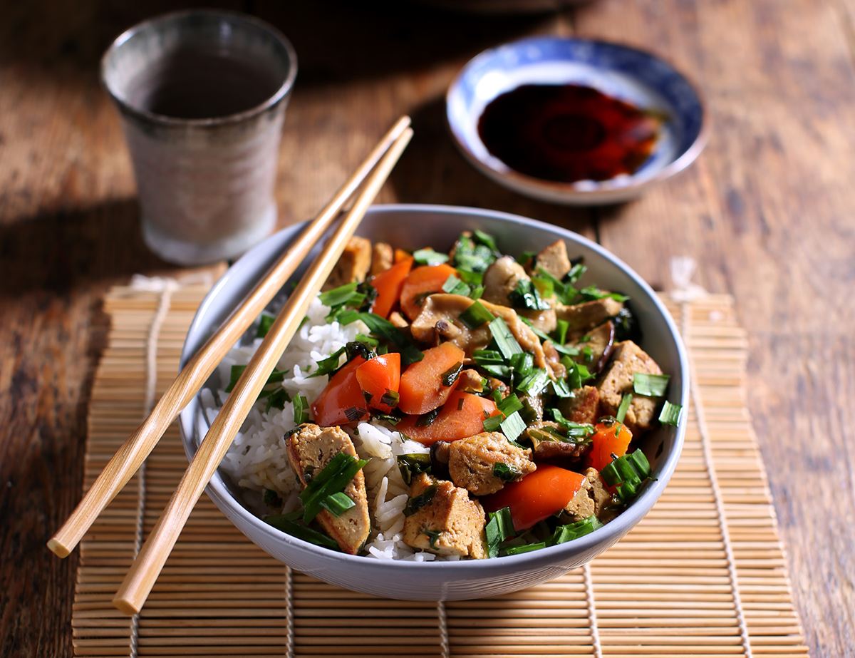 Braised Tofu & Veg with Three-Cornered Leeks