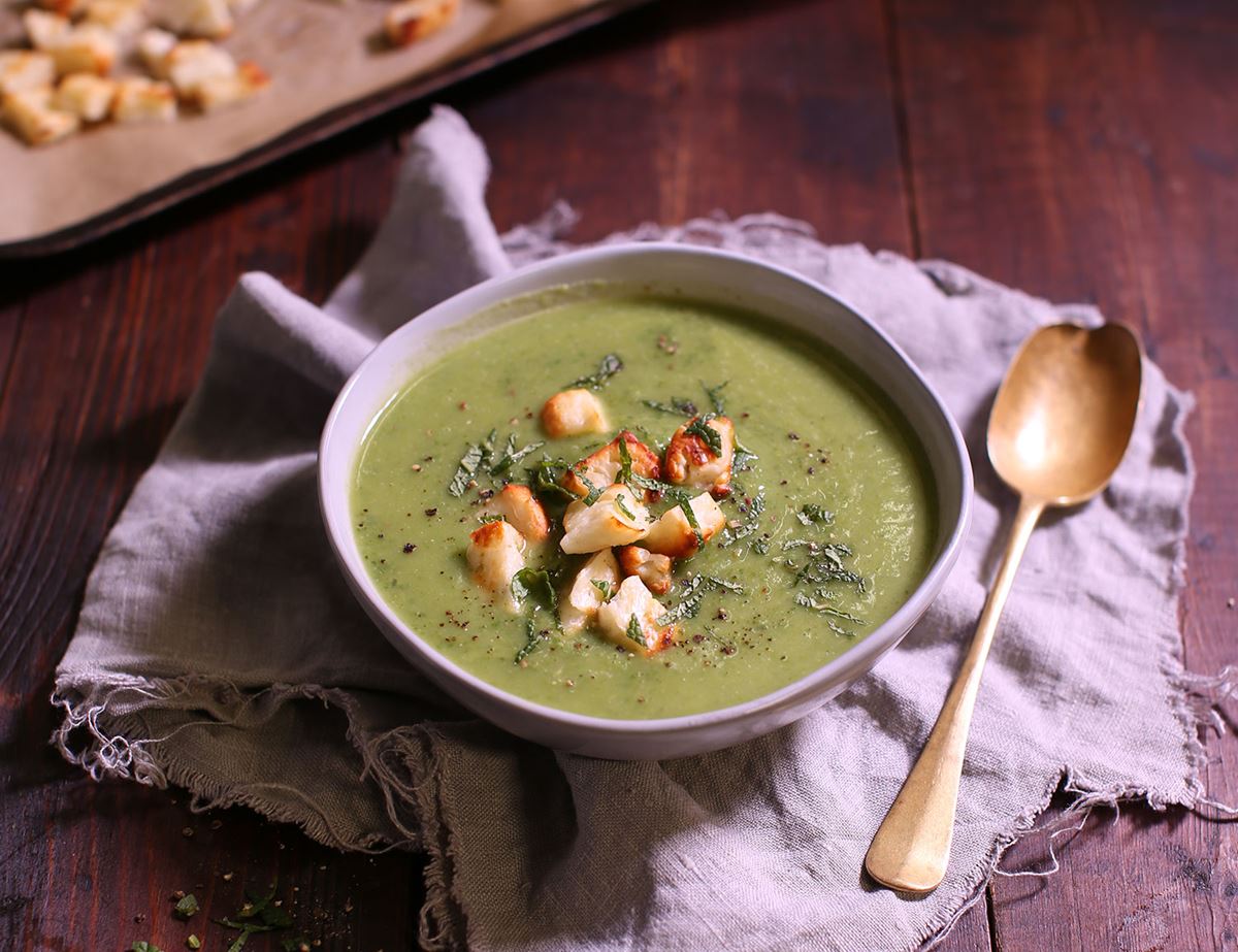 Courgette & Mint Soup with Halloumi Croutons