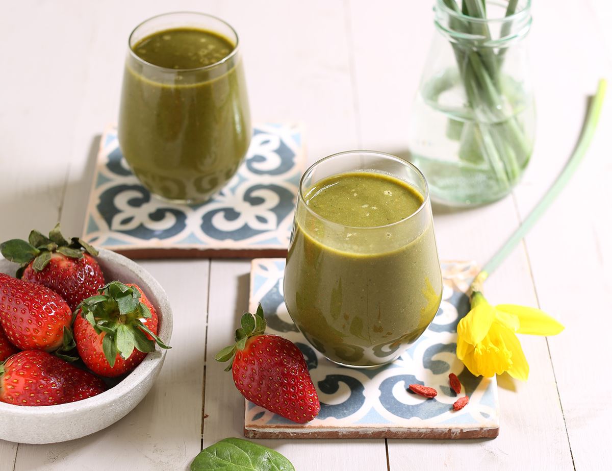 Spinach, Strawberry & Goji Berry Smoothie