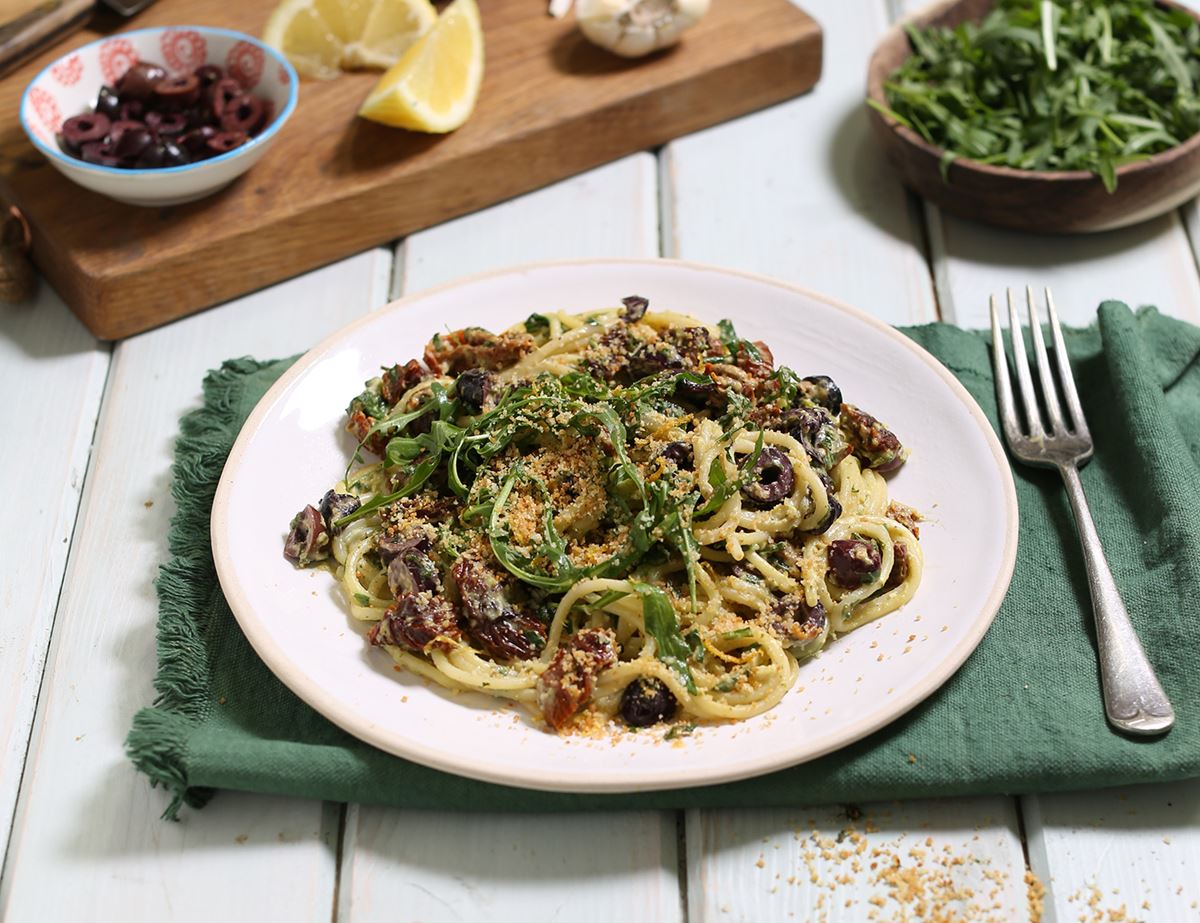 Spaghetti with Avocado Pesto