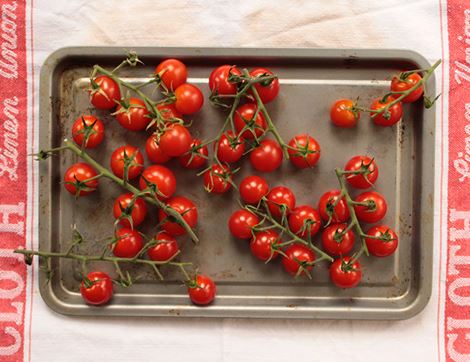 English Cherry Vine Tomatoes, Organic (250g)