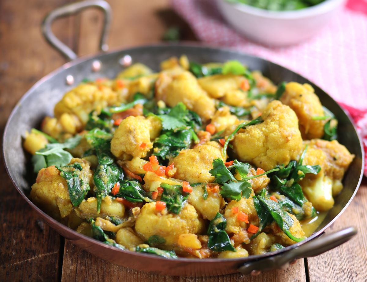 Cauliflower, Potato & Spinach Curry