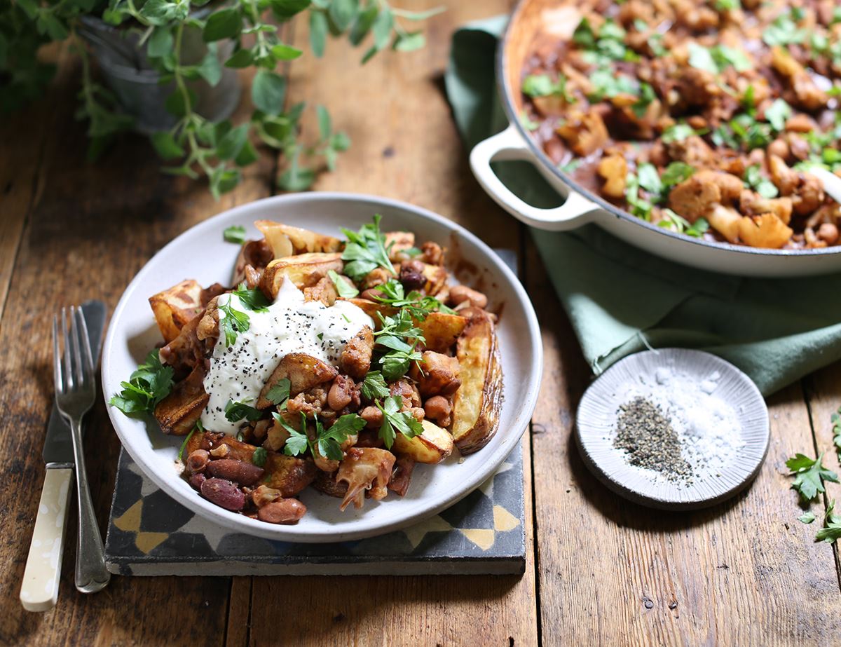 Chunky Bean Chilli with Potato Wedges