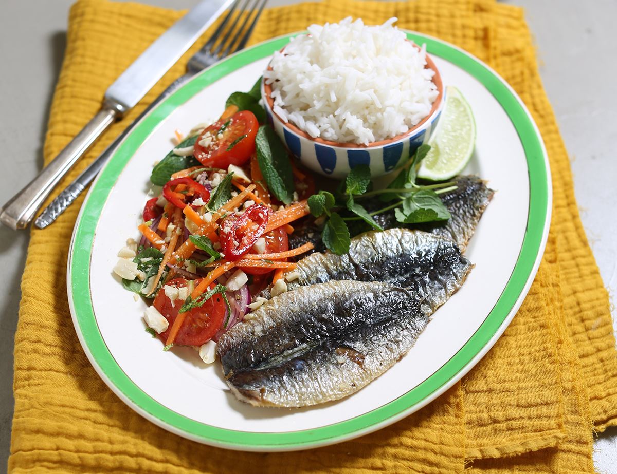 Vietnamese Grilled Sardines with Rice