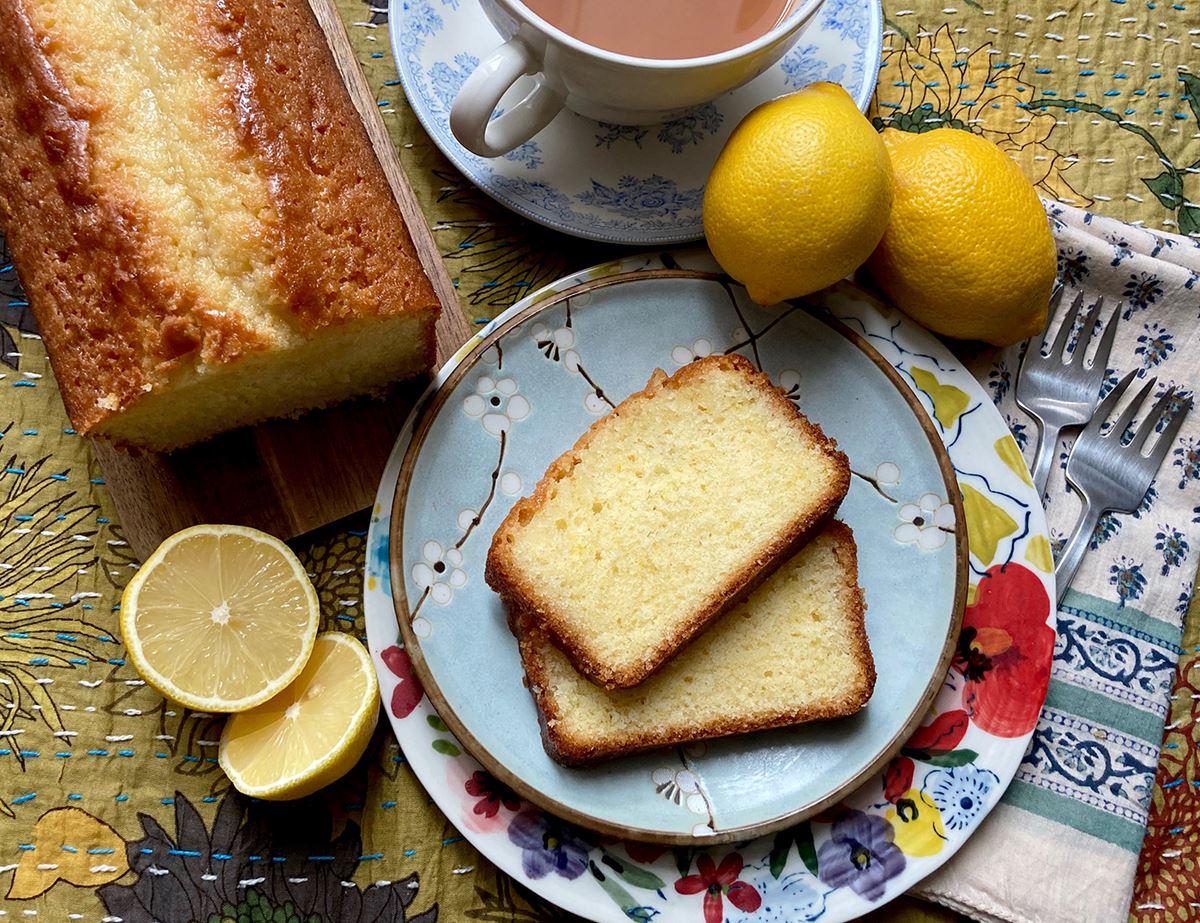 Zingy Lemon Drizzle Cake