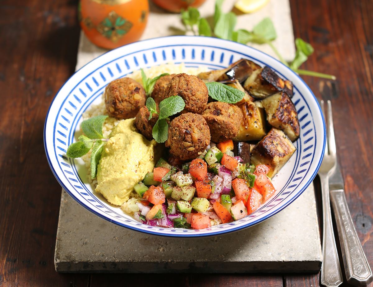 Golden Falafel & Houmous Bulgar Bowls