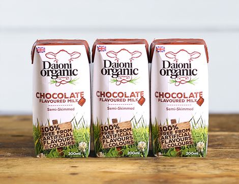 organic chocolate flavoured milk drink daoini organic 3 x 200ml