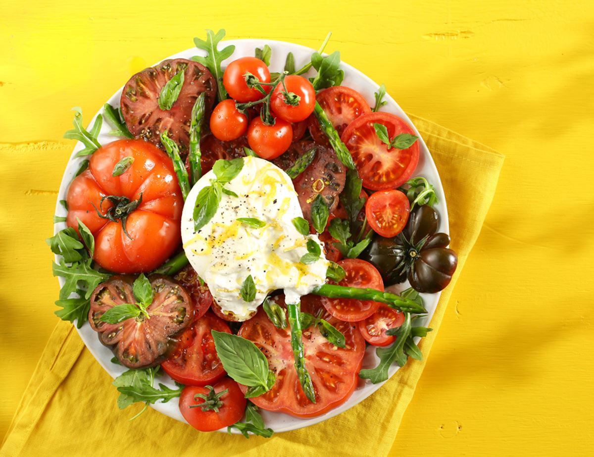 Tomato, Asparagus & Burrata Salad