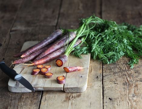 Bunched Purple Carrots, Organic